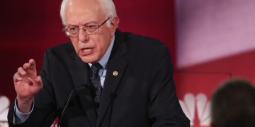 Clinton campaign cites diplomats' questions over Sanders' foreign policy chops