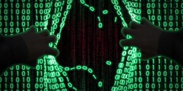 Firms split on who handles aftermath of cyber-attacks