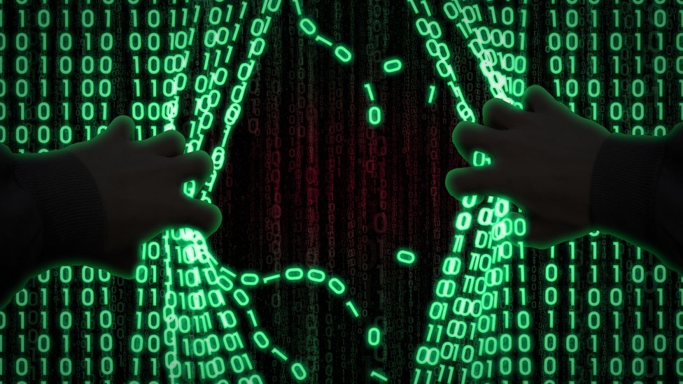 Firms split on who handles aftermath of cyber-attacks