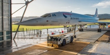‘Last Concorde’ makes its final journey