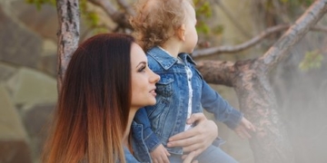 Swipe right for new ‘mum friends’