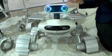 India races to get robots moving on the moon