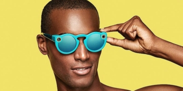 Snap Spectacles roll out ahead of IPO
