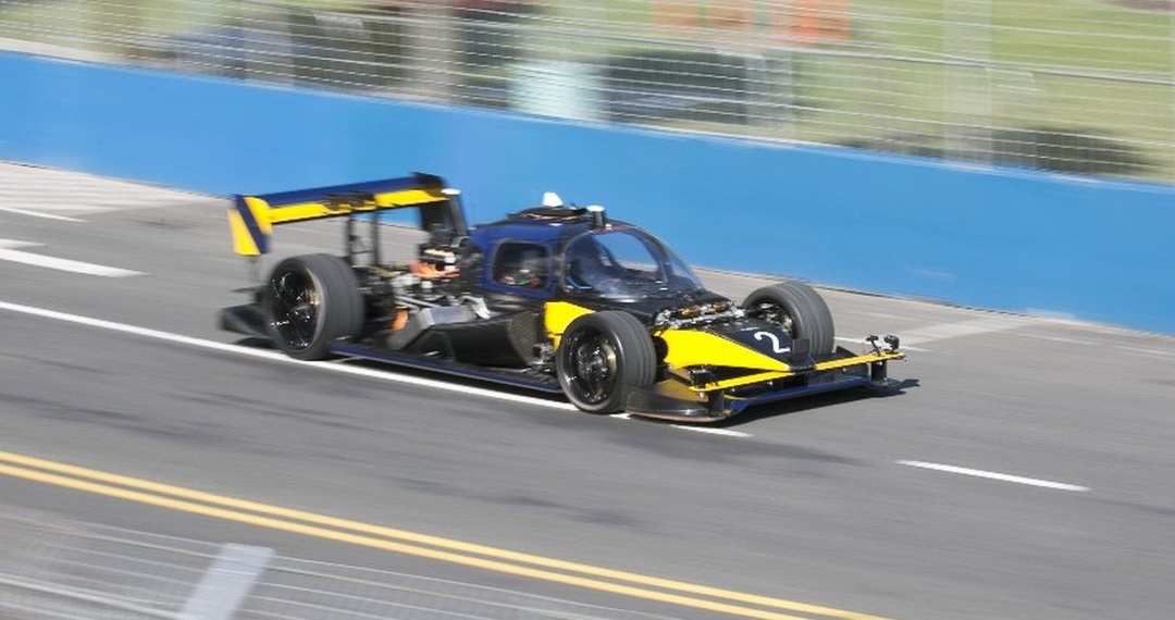 Driverless Roborace car crashes at speed in Buenos Aires