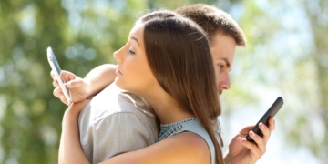 Separation from your phone ‘makes you stressed within minutes’