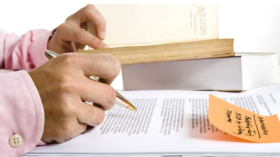 Watchdog to pursue essay-cheat websites