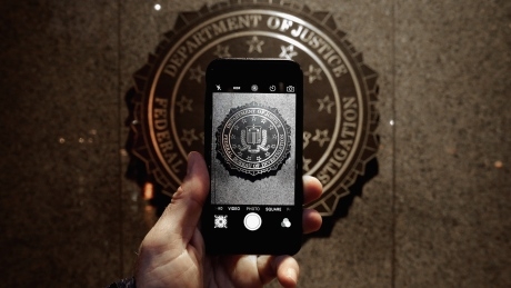 Media ask judge to order release of San Bernardino iPhone records