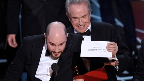 Academy apologizes for Oscars best picture gaffe