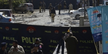 Blast at Pakistan shopping centre leaves at least 8 dead