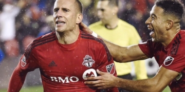 Benoit Cheyrou back with Toronto FC on 1-year deal