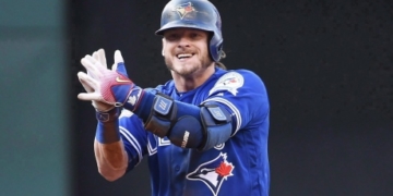 Blue Jays’ Donaldson ‘felt something’ in calf, MRI scheduled