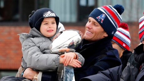 Boston prepares duck boats, umbrellas for Patriots’ victory parade