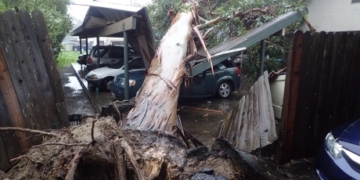 2 dead, torrents of rain hit southern California