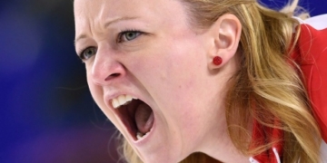 Chelsea Carey takes bronze at Scotties