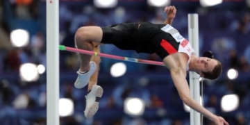 Derek Drouin leads Canadian high jump 1-2 finish at Millrose Games