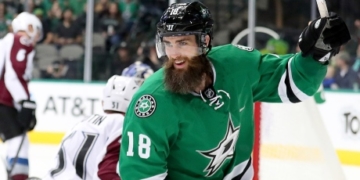 Ducks fill goal-scoring void with Eaves: NHL trade roundup