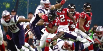 Super Bowl: Falcons, Patriots battle for NFL championship