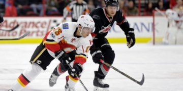 Gaudreau powers Flames past Hurricanes