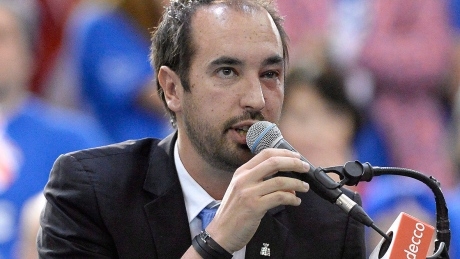 Tennis ump hit by Denis Shapovalov smash has surgery