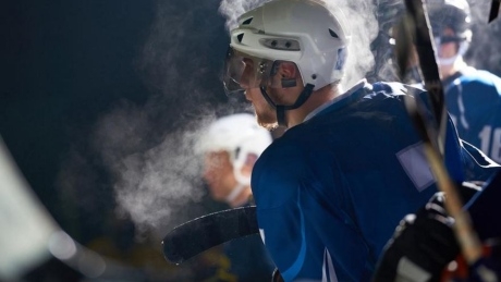 Edmonton hockey dads tackle stinky gear with new invention