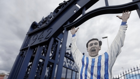 Soccer players’ brains show damage ‘probably related’ to frequent heading, neurologists say