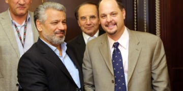 Iran lifts ban on American wrestling team