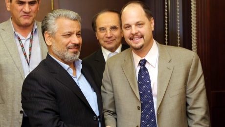 Iran lifts ban on American wrestling team