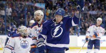 Palat, Kucherov shine in Lightning’s victory over Oilers