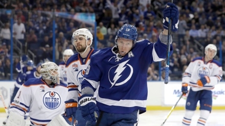 Palat, Kucherov shine in Lightning’s victory over Oilers