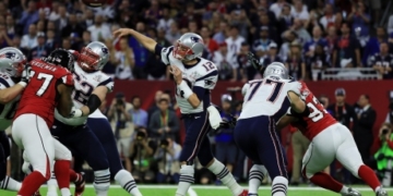 Super Bowl: Falcons, Patriots play to scoreless 1st quarter