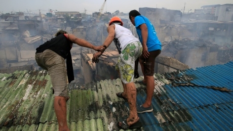 Manila shantytown fire leaves thousands homeless