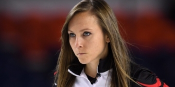 Rachel Homan tops Stacie Curtis at Scotties, stays perfect