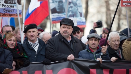 Thousands march on 2nd anniversary of Kremlin critic’s murder
