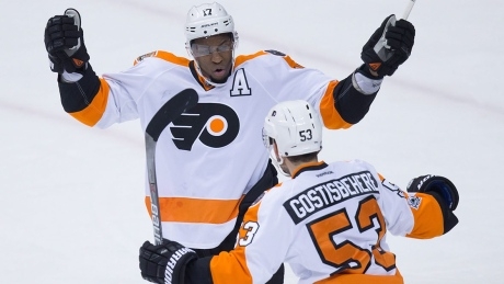 Gostisbehere’s big night lifts Flyers over Canucks