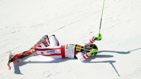 Marcel Hirscher regains slalom title at world championships