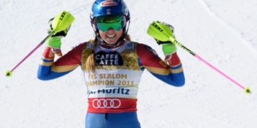 Mikaela Shiffrin cruises to 3rd straight slalom world title