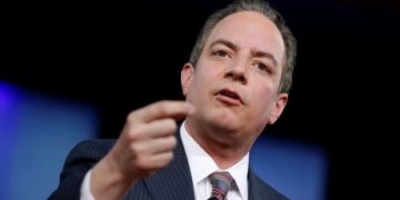 Reince Priebus accused of asking FBI to refute critical Trump story