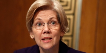 Democrat Elizabeth Warren silenced in U.S. Senate for reading Coretta Scott King letter