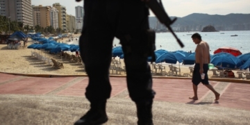 The battle to bring Canadian tourists back to violence-plagued Acapulco