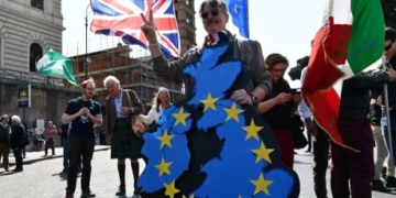 EU nations renew fragile pact amid threats from nationalism, Brexit