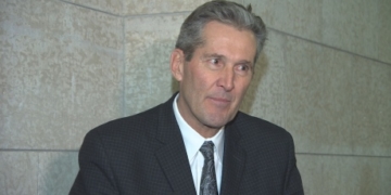 Manitoba prepared to stand alone in health-care fight with Ottawa: Pallister