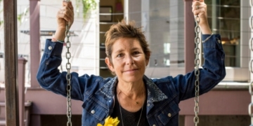 Writer Amy Krouse Rosenthal dies after penning ‘beautiful’ dating profile for husband