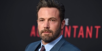 Ben Affleck posts about return trip for alcohol treatment