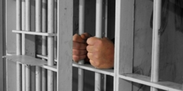 Canada Border Services Agency detaining 8 people in Manitoba jails