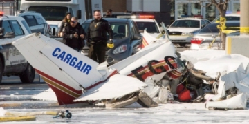 Air traffic control tried to warn pilot of nearby plane before mid-air crash in Quebec