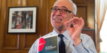 Quebec budget 2017: Trains, cash for education, tax cuts for austerity-weary Quebecers