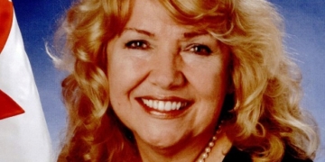 Calls mount for Senator Beyak to step aside from committee after residential schools remark