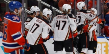 Ducks climb out of the well against Oilers with Game 3 blowout