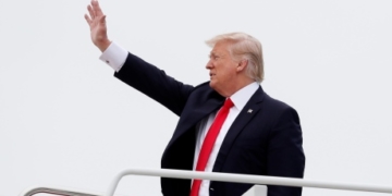 On Day 100, Trump snubbing White House Correspondents’ dinner for Pennsylvania rally