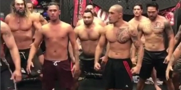 Game of Thrones star Jason Momoa performs Haka